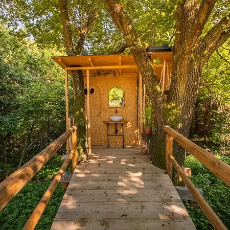 Campsite Baracek Na Strome - Ubytovani V Korunach Stromu, Treehouse