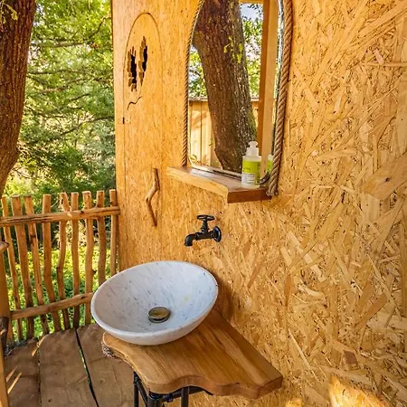 Baracek Na Strome - Ubytovani V Korunach Stromu, Treehouse * Varvazov